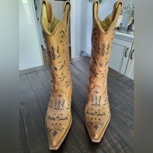 Woman’s Corral Boots size 6.5 worn once